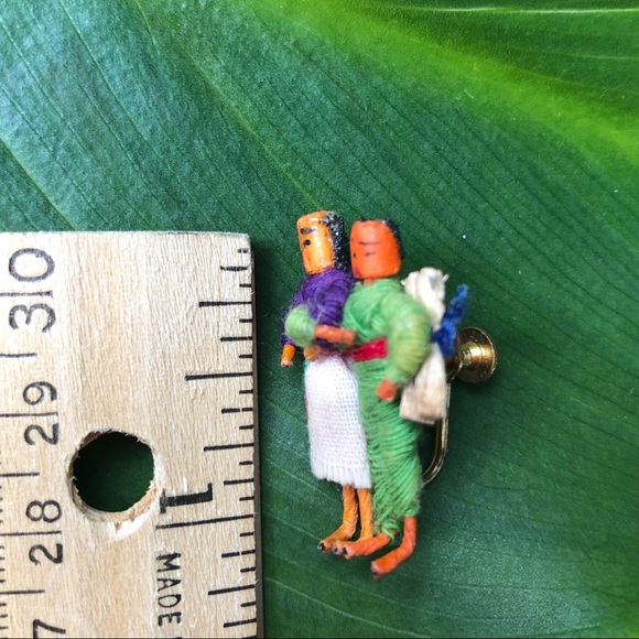 Rare Vintage Handmade Tiny People Clip on Earrings - Picture 6 of 6